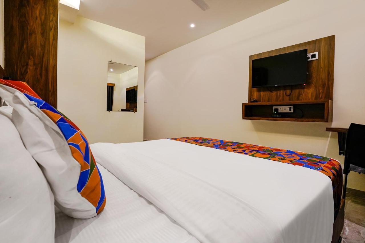 Fabhotel Antlers Bombay Exterior foto