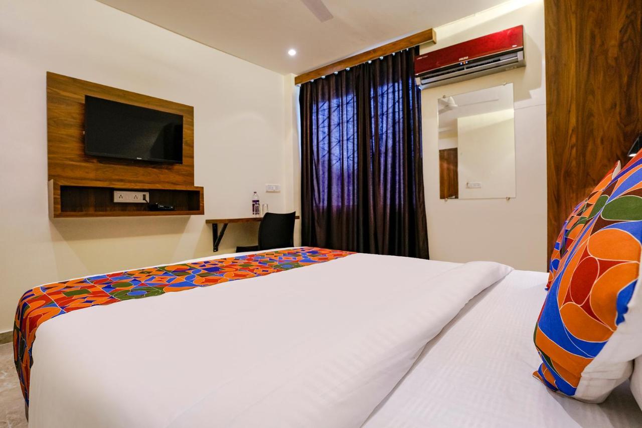 Fabhotel Antlers Bombay Exterior foto